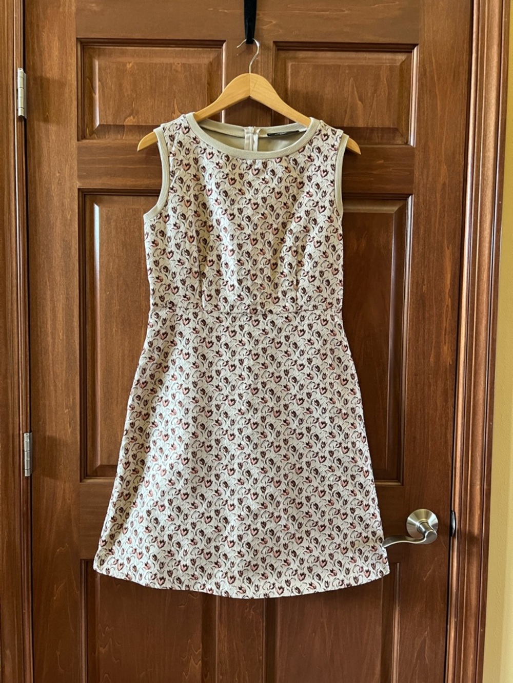 Weekend MaxMara Dress Sleeveless Midi Floral Jacquard Pink Beige Gold Size L